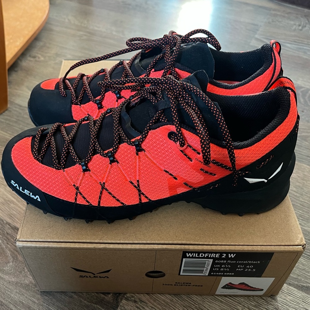 Salewa - Wildfire 2W - 6088 fluo coral/black - Designed in the dolomites - US8.5